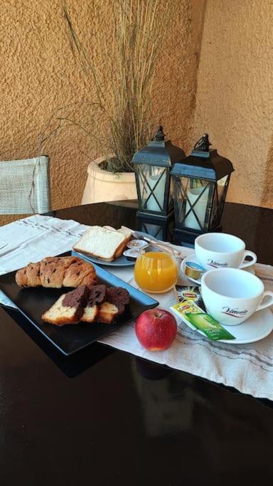 איוי תיאודורי Evas Guesthouse מראה חיצוני תמונה